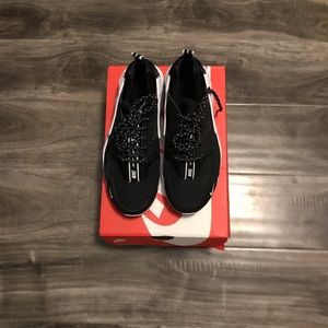 Nike Huarache Run SE size 6.5